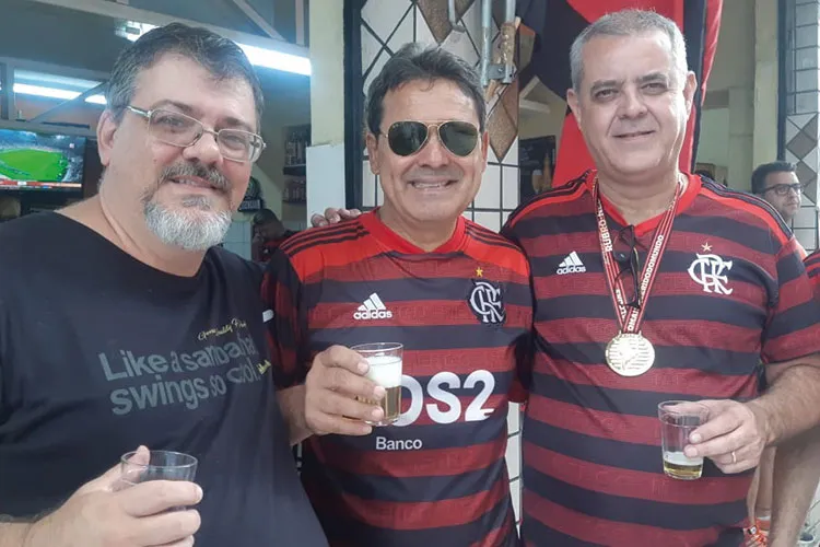 Não faltou torcida vermelha e preta em JF 6 renato e amigos