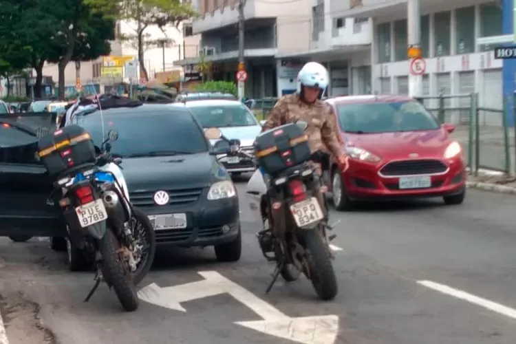 PM intercepta carro na Itamar e prende dois após assalto 1 assalto buffet by pm