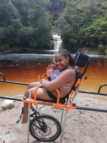 Parque do Ibitipoca inaugura cadeiras para pessoa com deficiência 2 cadeira ibitipoca