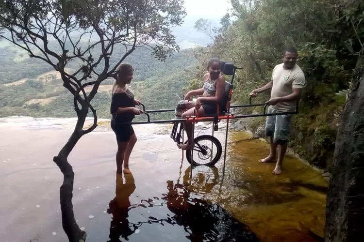 Parque do Ibitipoca inaugura cadeiras para pessoa com deficiência 1 ibitipoca foto divulgação