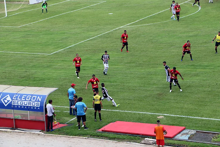 Técnico do Tupi lamenta erros, arbitragem e mira estreia em casa 1 esp tupi pouso alegre foto tupi fc2