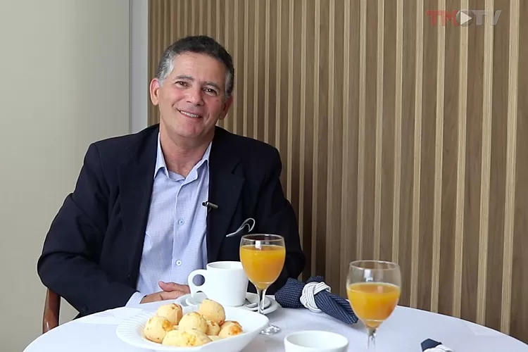 Imagem: Café com Sérgio Rodrigues - Haline Maia