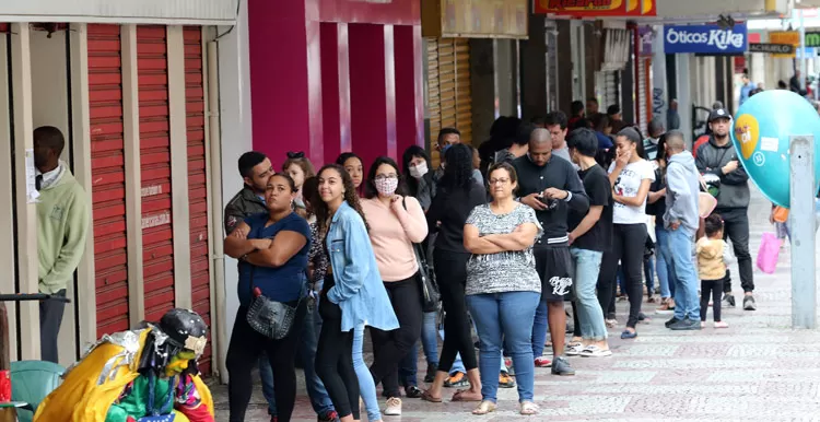 Movimento nas ruas cresce e coloca prevenção contra o coronavírus em xeque 2 Ruas fernando priamo 7