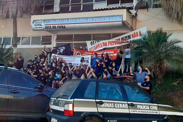 Policiais Civis protestam contra reforma da previdência de Estado 1 protesto delegacia by ricardo wagner