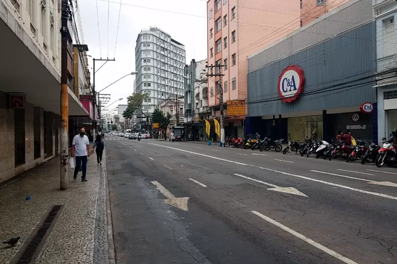 Greve inicia com toda a frota do transporte público parada em Juiz de Fora 2 7greve dos ônibus by leo costa