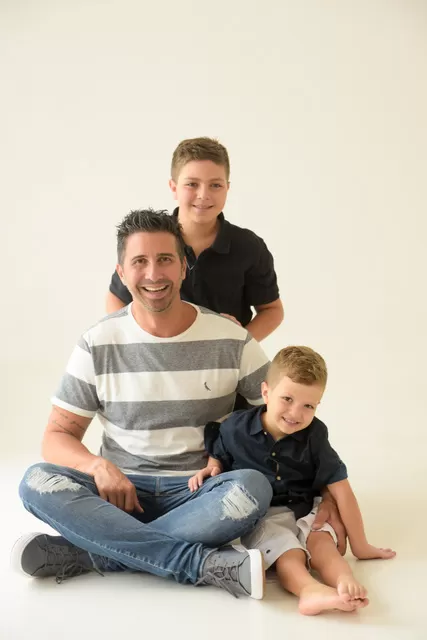 Alessandro Debortoli com os filhos Gabriel e Thiago(1)-001