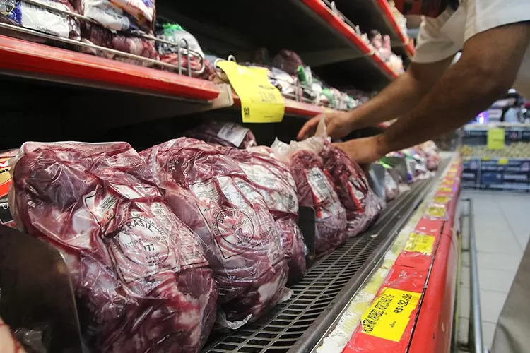 Preços de alimentos da cesta básica disparam em JF 3 cesta basica carne by fernando