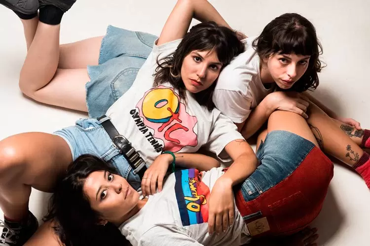 Pug Records anuncia 'aposentadoria' para dezembro 2 pug OLYMPIA TENNIS CLUB por MARINA COSTA