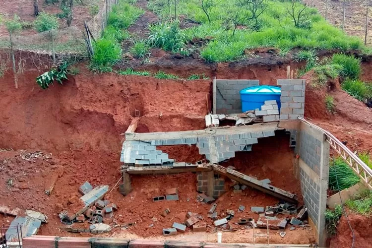Defesa Civil atende 34 chamados em dois dias por conta das chuvas em Juiz de Fora 1 ocorrência das chuvas em Fontesville, Juiz de Fora
