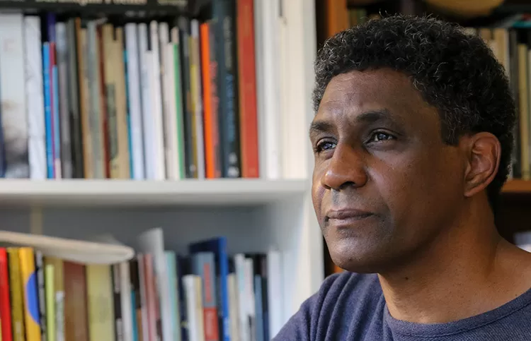 Edimilson de Almeida Pereira estreia no romance com 3 títulos simultâneos 5 edimilson02
