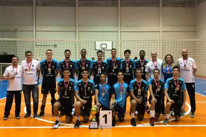 Técnico de JF supera obstáculos da pandemia e é campeão paulista sub-19 de vôlei 1 equipecampeavolei