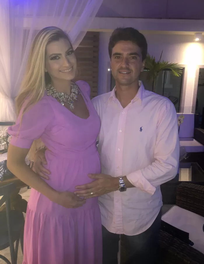 Rafaela e Felipe Fortuna esperam para março a chegada do segundo ‘baby’, Alice 1 Rafaela e Felipe Fortuna esperam para março a chegada do segundo ‘baby’, Alice