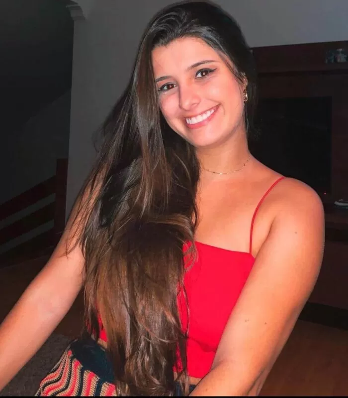 Carol Di Biase Rocha colou grau em arquitetura pela UniAcademia, para alegria dos pais Fernanda e Tidinho Rocha 1 Carol Di Biase Rocha colou grau em arquitetura pela UniAcademia, para alegria dos pais Fernanda e Tidinho Rocha