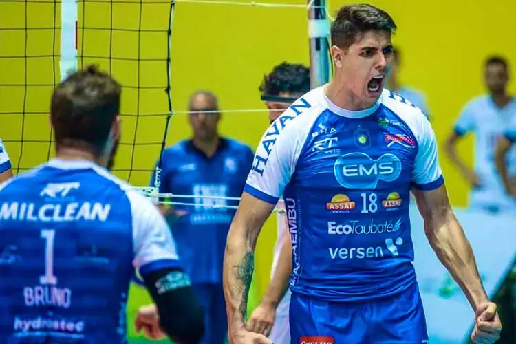 Juiz-forano Felipe Roque é campeão da Superliga por Taubaté 1 felipe roque volei superliga by Twitter Time Brasil