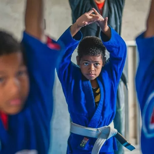 “O esporte salva vidas”: Projeto social do Santa Efigênia inicia jovens no judô e no futebol 3 life projetos 5
