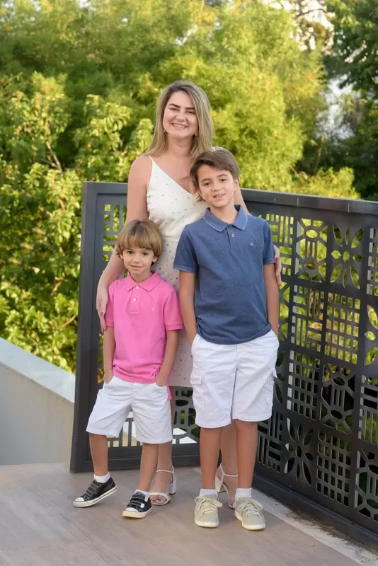 Luciana Costa Cunha e os filhos Lucas e Felipe-001