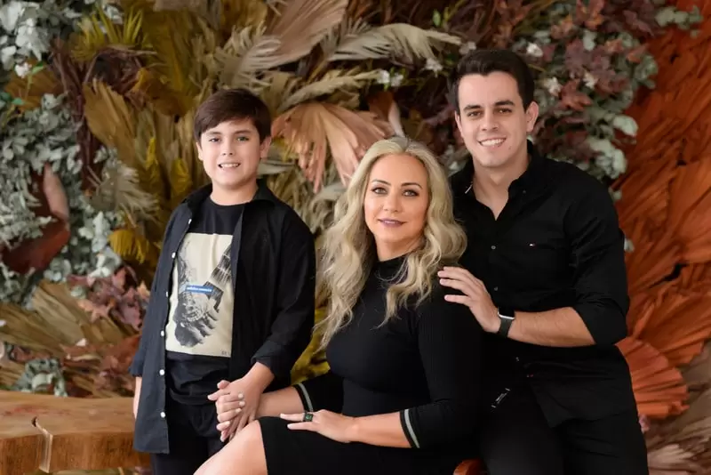 Raquel Esquerdo e os filhos Matheus e Raphael-001
