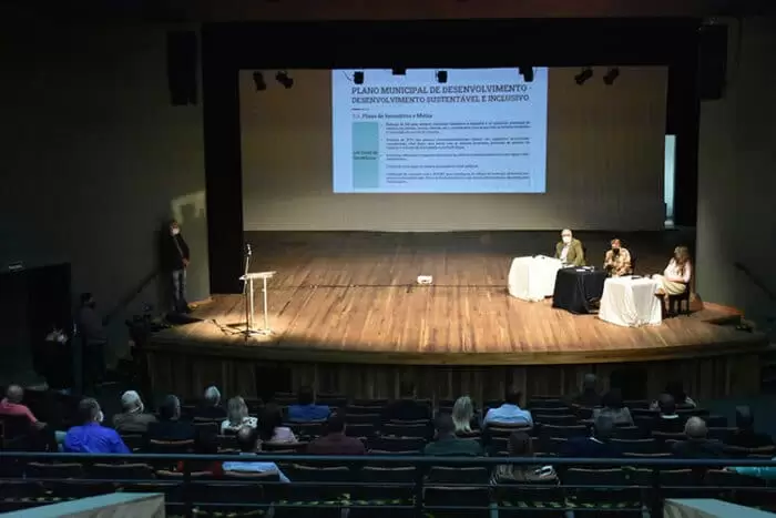PJF apresenta plano de desenvolvimento econômico municipal 1 Lancamento do Plano de Desenvolvimento Sustentavel e Inclusivo Carlos mendonca PJF 1