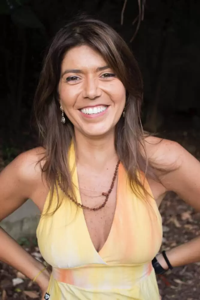 'Justo a tempo': Maria Bitarello lança 'Vermelho-Terra' 2 Vermelho-Terra