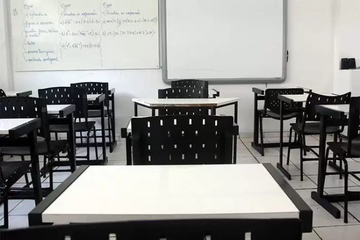 JF não trabalha com data de retorno para aulas presenciais 1 sala de aula fernando priamo