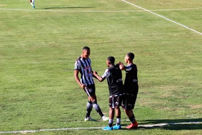 Tupi bate o Ipatinga por 2 a 1 na estreia do Módulo II do Mineiro 1 Tupi x Ipatinga foto Guilherme Pannain Assessoria P2