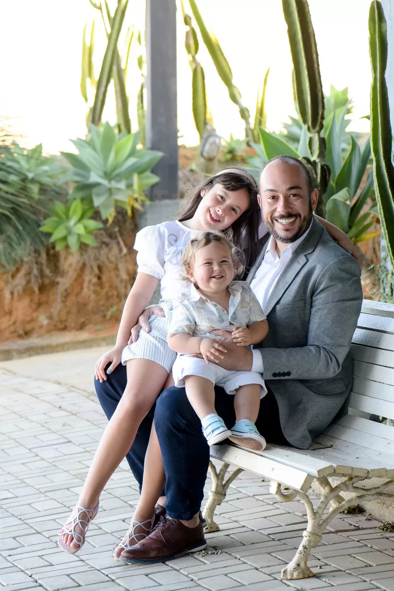 Diogo Souza Gomes com Nina e Hugo