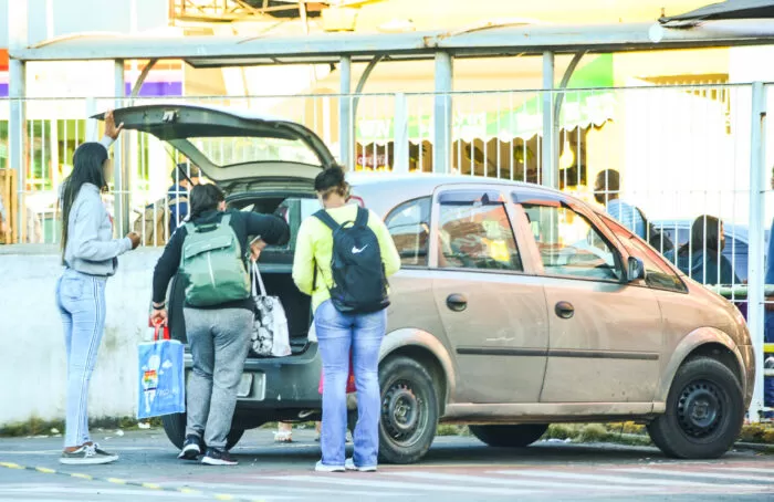 Esquemas de transporte clandestino operam em diferentes regiões de JF 2 Uber clandestino Materia Gabriel Foto Jessica Pereira 5