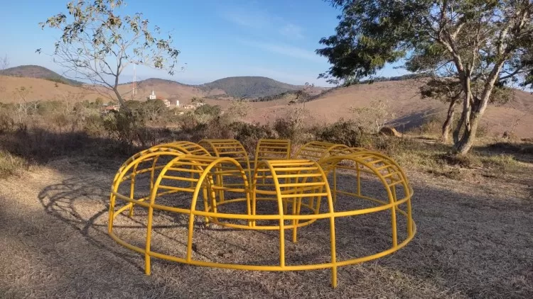 'Umbigo de Sarandira' inaugura parceria Da Selva De Simone 1 umbigo-de-sarandira-da-selva-de-simone-by-divulgação