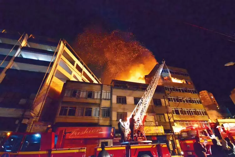 Dez anos após incêndio no Centro de JF, vítimas lutam por indenização na Justiça 1 tete festas