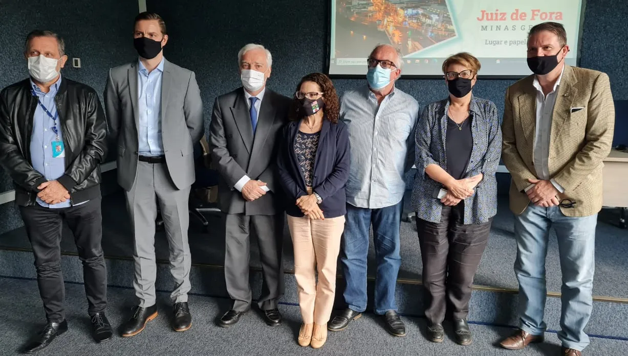 Margarida se reúne com representantes de consulados para divulgar JF 1 prefeita e consulado em BH