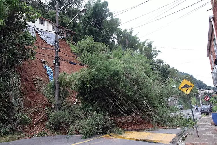 chuva juiz de fora talude dom bosco by fernando