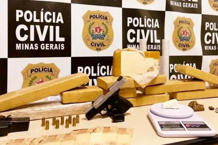 Suspeito de tráfico de drogas é preso na Zona Norte de JF 1 apreensao igrejinha by pc 1