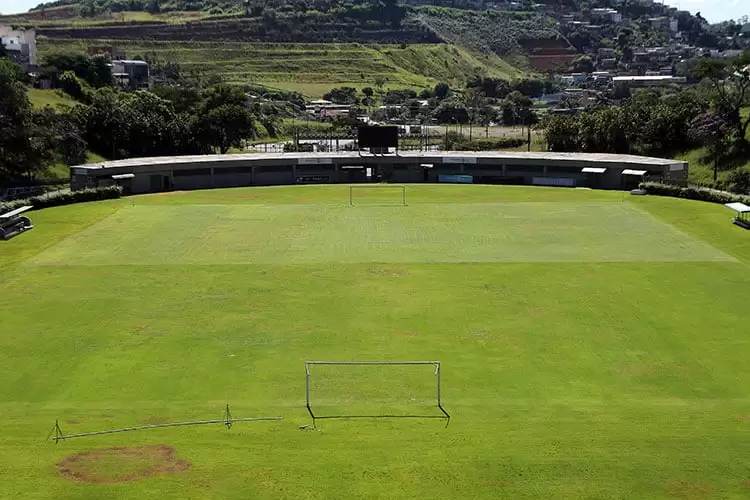 Estádio-Municipal---grama---fernando-priamo-(3)