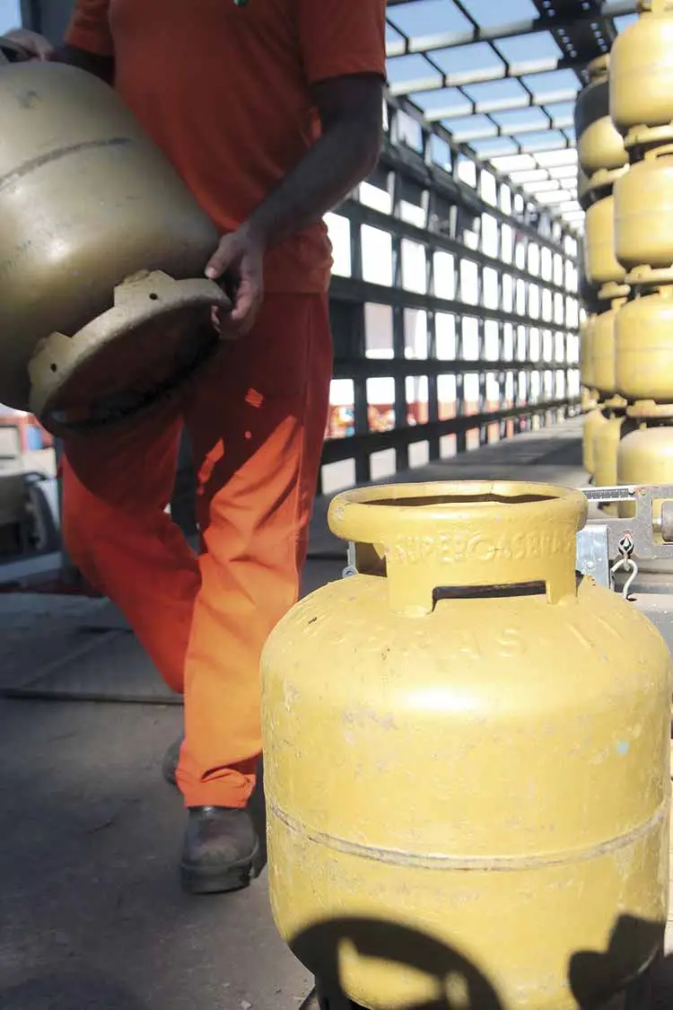Redução no preço do gás de cozinha não chega ao consumidor final 1 Gas de cozinha fernando priamo 4
