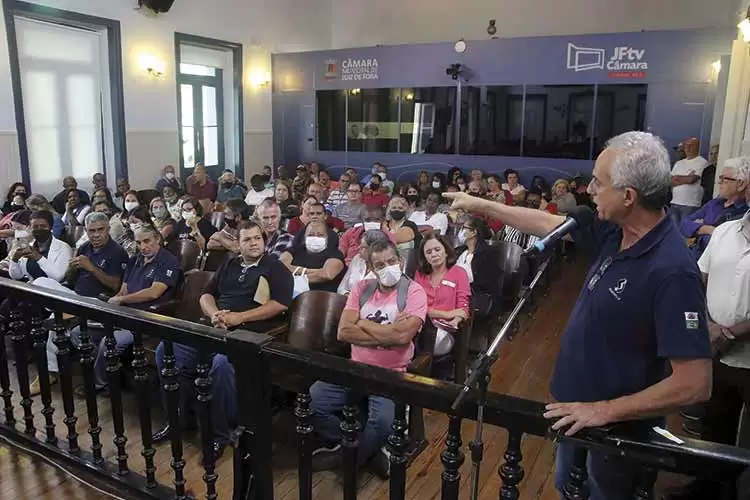 Em audiência pública, ex-funcionários da Amac pedem isonomia à Prefeitura 1 Audiencia Publica AMAC fernando priamo 2