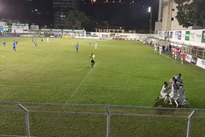 Tupi vence o Aymorés por 2 a 1 em Ubá pelo Módulo II 1 Aymores x Tupi foto Wendell Guiducci site