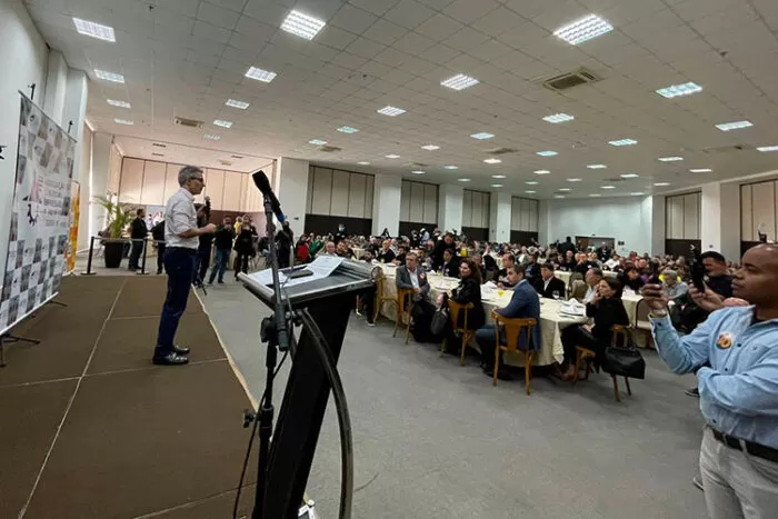 Zema inicia agenda eleitoral em JF e aborda retomada das obras do Hospital Regional 1 Zema em JF foto Gabriel Magacho