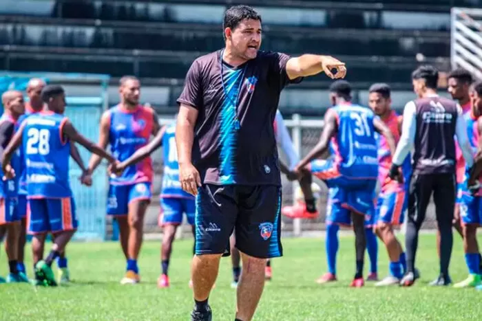 Tupi está apalavrado com técnico Tinoco: 'Projeto bastante convincente' 1 Tupi Tinoco foto Arthur Barreto DCFC