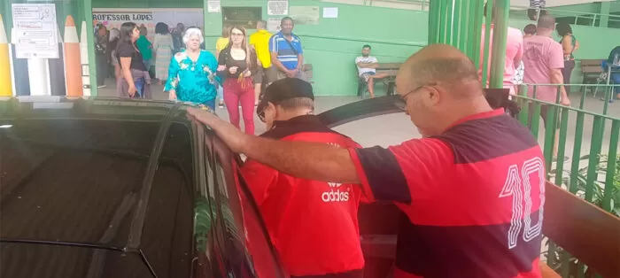 Tribuna flagra problema de acessibilidade durante votação na Zona Norte 1 acessibilidade foto couri