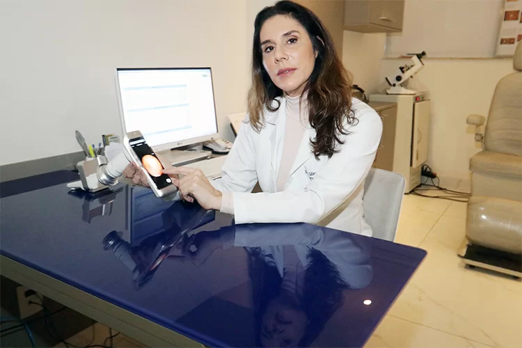 Novembro azul: diagnóstico precoce da diabetes pode evitar cegueira 1 DRA. SILVANA VIANELLO DIABETE FELIPE COURI