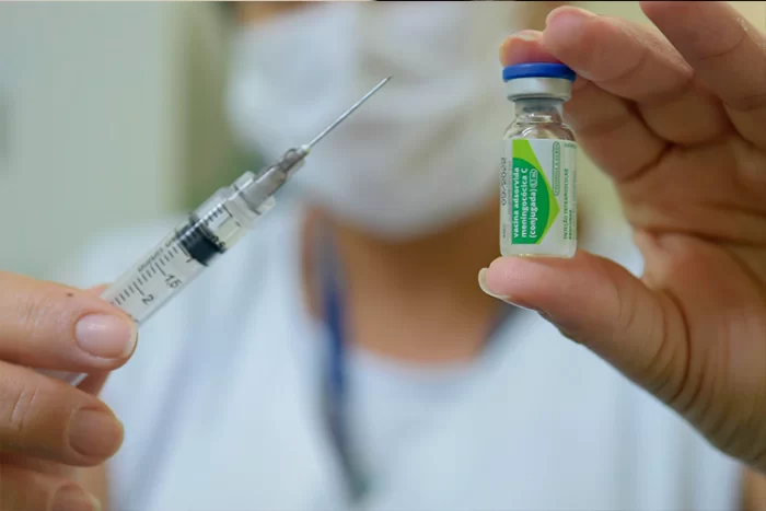 Vacinação contra meningite é ampliada nesta terça 1 vacina Fabio Nunes