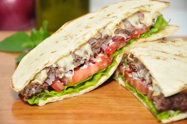 Comida árabe de verdade! 2 Beirute Kafta 3