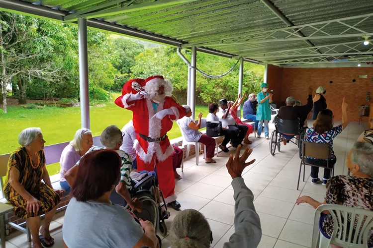 Abrigos de idosos em JF proporcionam celebrações natalinas para reacender a alegria da data 1 Natal abrigo santa helena divulgacao