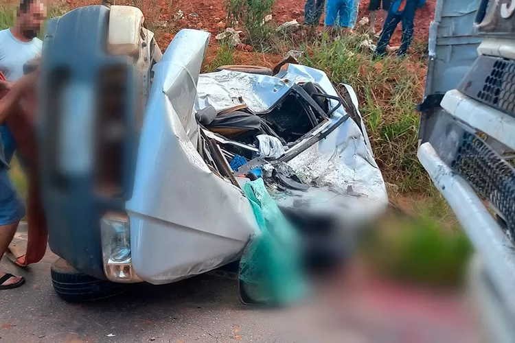 Motorista morre após batida de carro contra carreta 1 acidente nazareno by bombeiros