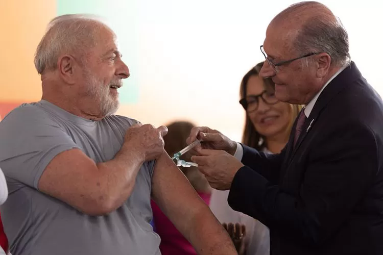 lula quinta dose covid fabio rodrigues pozzebom agencia brasil