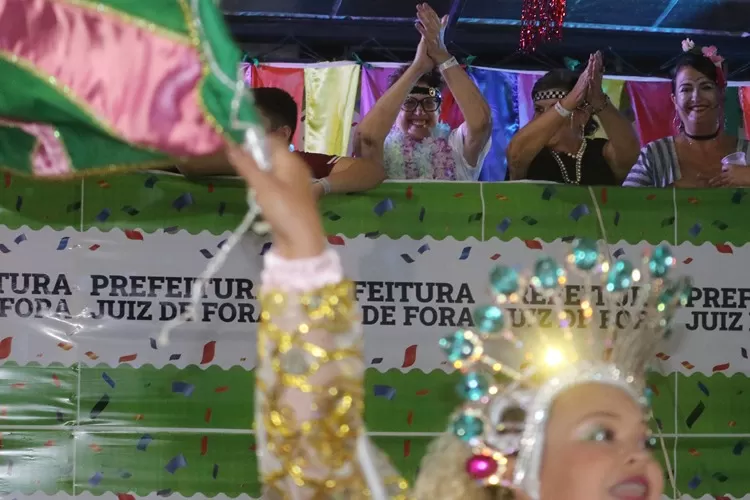Grupo de Acesso inaugura retomada dos desfiles das escolas de samba de JF 2 margarida carnaval 2023 felipe couri