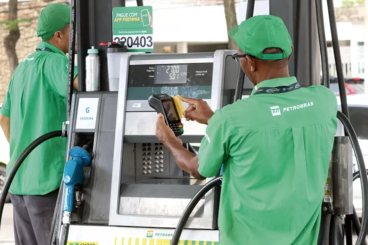 posto de combustiveis gasolina felipe couri