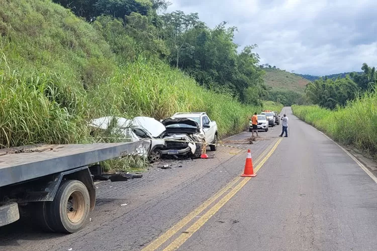 Motorista morre em batida entre dois carros na MG-133 1 ACIDENTE TABULEIRO DIVULGACAO PMR
