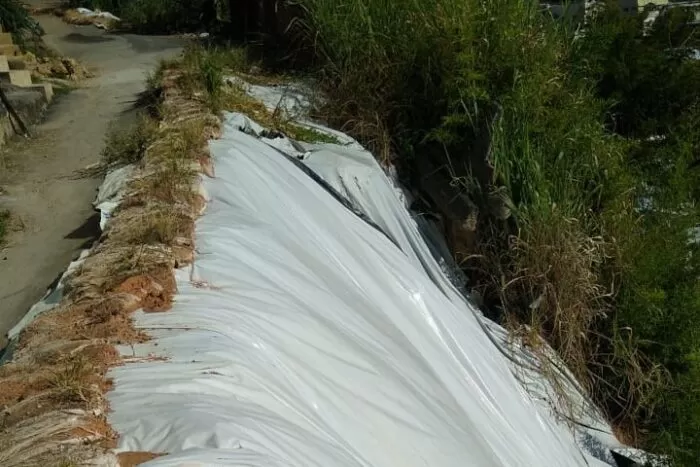 Morador alerta para as condições de barranco da Rua José Orozimbo de Oliveira 1 vu1805 trata