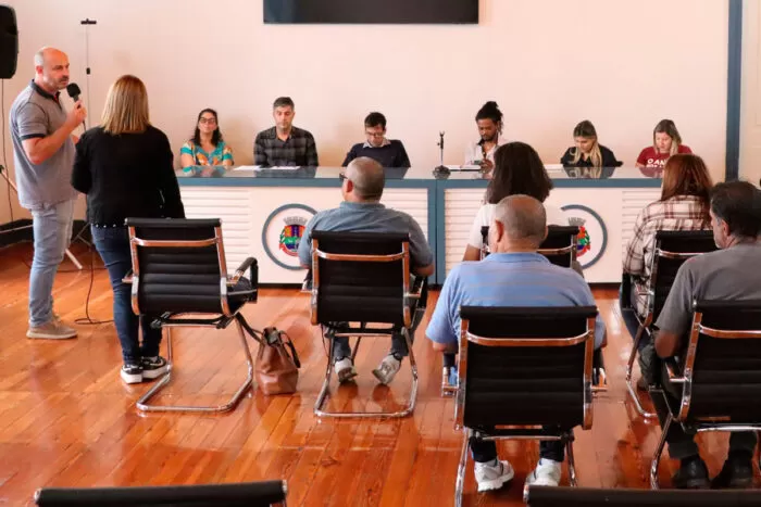 PJF e Câmara vão montar grupo para discutir transporte de pacientes renais 1 Situação de pacientes renais foi alvo de debate na Câmara